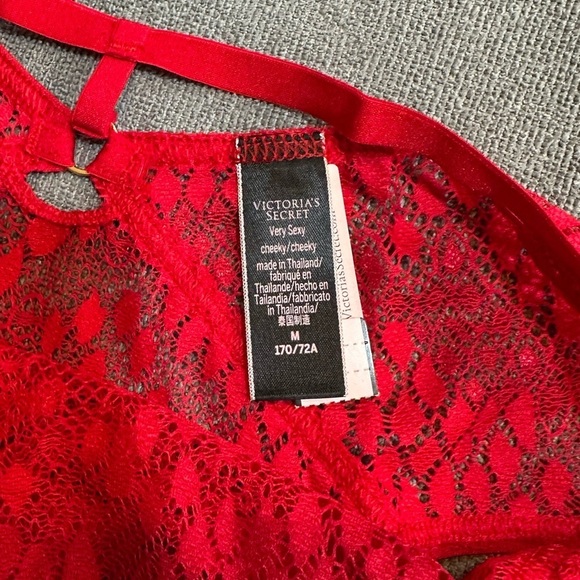 Victoria’s Secret Lace Cheeky Panty Size Medium - Picture 3 of 5